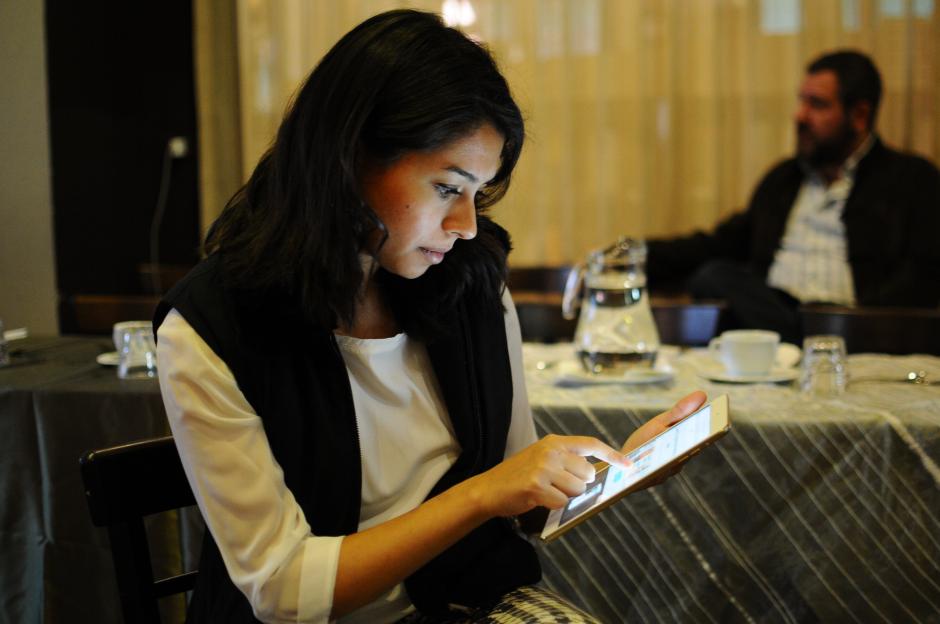 El audiolibro permite aprovechar el tiempo en el tr&aacute;fico o relajarte en casa y al mismo tiempo escuchar tu historia favorita. (Foto: Alejandro Bal&aacute;n/Soy502) 