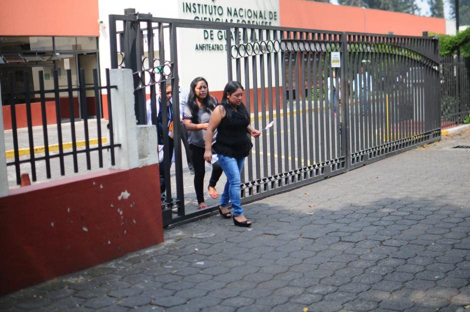 Los familiares de las v&iacute;ctimas han tenido que revivir los momentos de octubre pasado. (Foto: Alejandro Bal&aacute;n/Soy502)