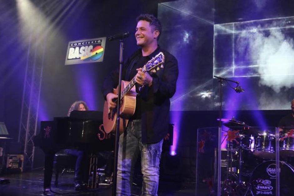 “Un zombie a la intemperie”, “Todo huele a ti”, “No madura el coco”, “La vida que respira” y “A mí no me importa” son algunas de las nuevas canciones.