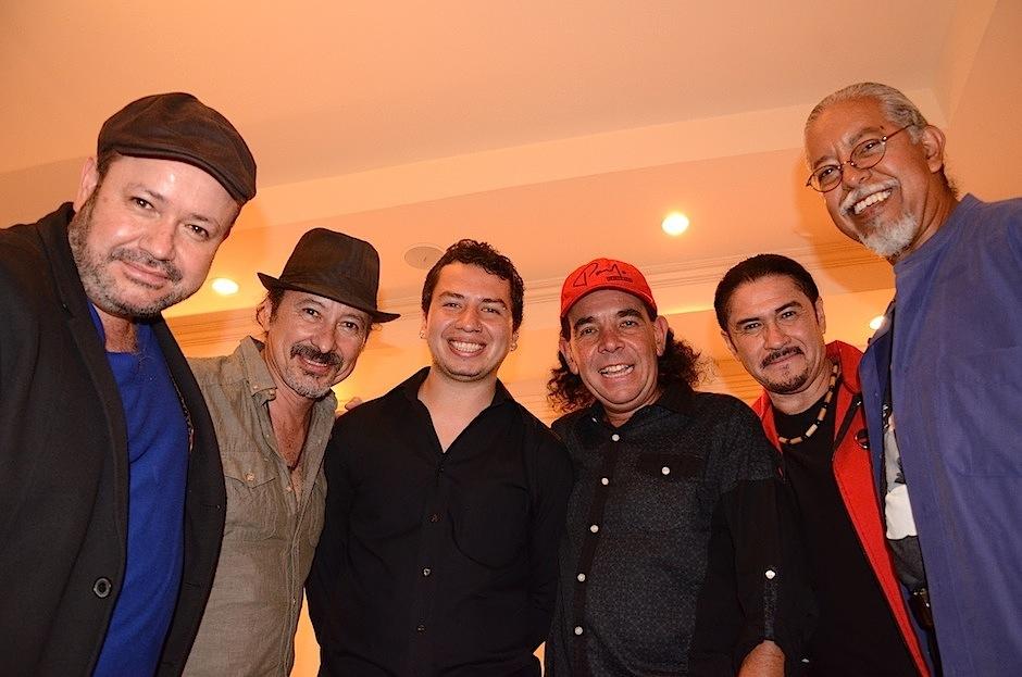 El vocalista de Alux Nahual, Álvaro Aguilar se vio envuelto en un percance automovilístico. (Foto: Archivo/Soy502)