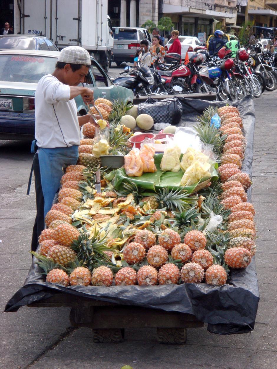 Muchos j&oacute;venes rurales se incorporan al sector informal, creando micro negocios como ventas callejeras. (Foto: Flicker, cuenta de Jora Jora).