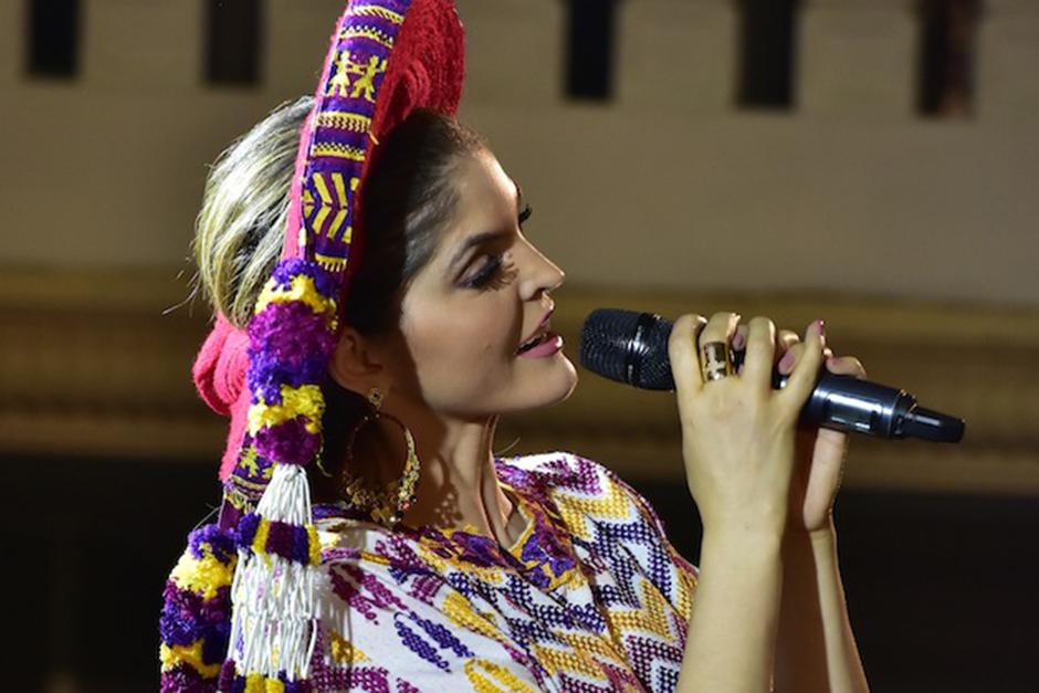 Es el segundo a&ntilde;o consecutivo que Ana Barbara canta "Las Ma&ntilde;anitas" a la Virge de Guadalupe en Guatemala.&nbsp;(Foto: Luis Castillo/Te Cuento)