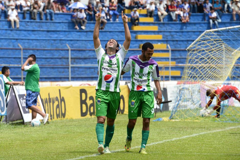 Agust&iacute;n Herrera marc&oacute; doblete y es el goleador del Apertura 2016. (Foto: Sergio Mu&ntilde;oz/Nuestro Diario)