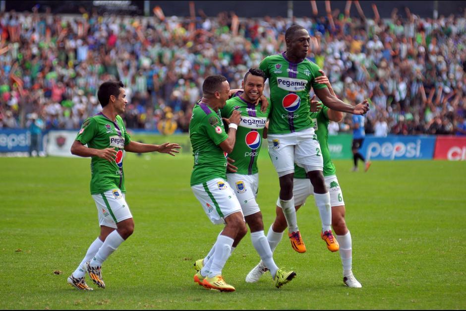 Cinco futbolista de Antigua GFC y uno de Guastatoya los que habr&iacute;an dado positivo. (Foto: Soy502)