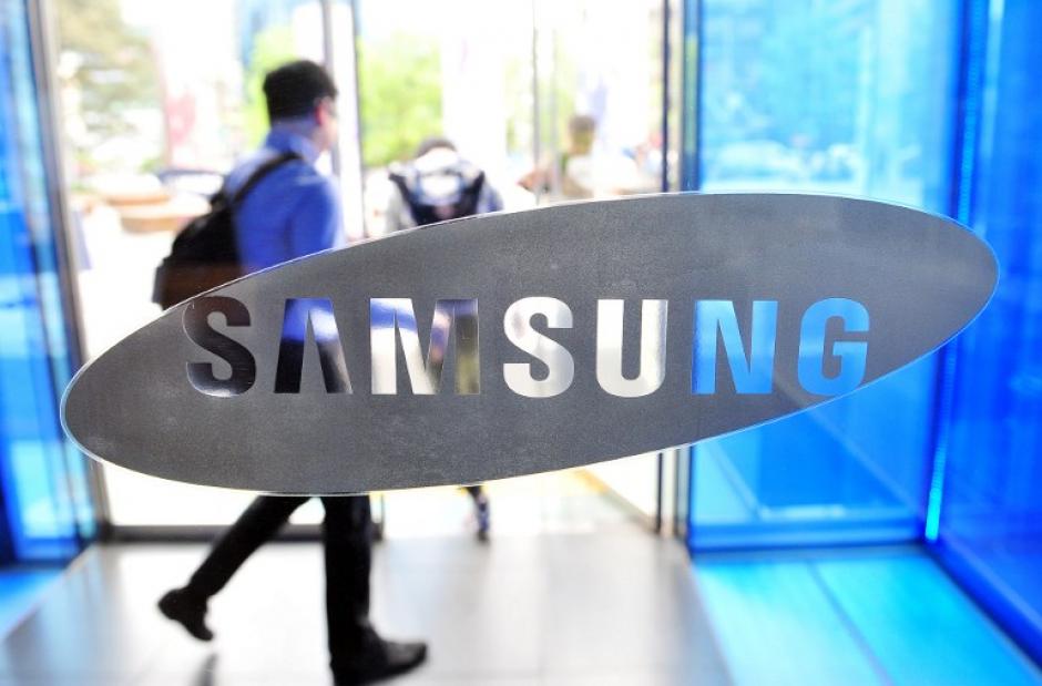 Un juzgado determin&oacute; este lunes que la empresa surcoreana Samsung viol&oacute; las patentes de Apple, por lo tanto deber&aacute; pagar casi 120 millones de d&oacute;lares (Foto: AFP)