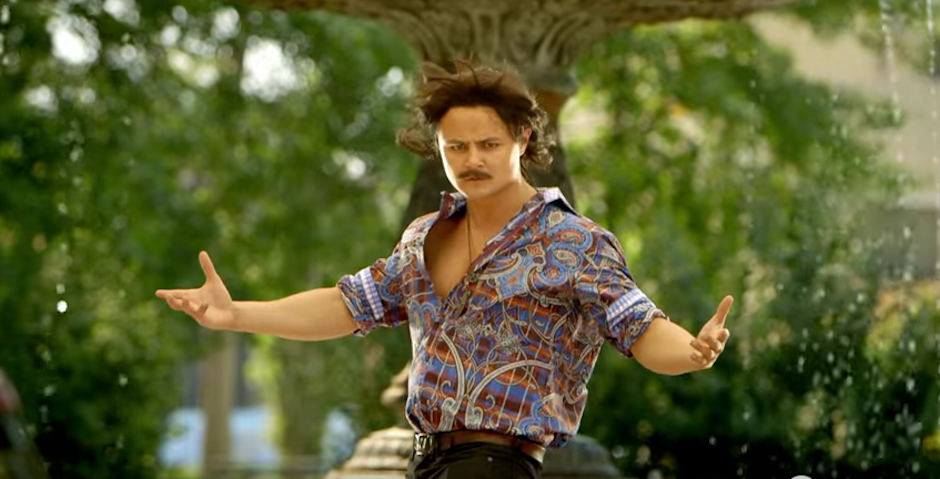 El actor guatemalteco Arturo Castro estrena en el canal de comedia estadounidense "Comedi Central", &nbsp;"Alternatino" una serie que retrata la cultura latinoamericana en el país del norte. (Foto: Youtube)&nbsp;