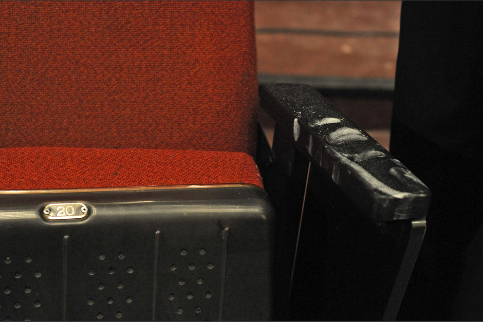 Las c&aacute;maras de vigilancia que supuestamente posee el Teatro Nacional fueron instaladas 15 d&iacute;as antes de la presentaci&oacute;n del Informe de Gobierno, d&iacute;a del ataque contra la Vicepresidenta, por una empresa que no figura en Guatecompras como la contratada. (Foto: Esteban Biba/Soy502)