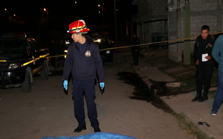 Un supuesto delincuente murió durante un ataque armado ocurrido en la aldea Lo de Rodríguez en la ruta que conduce al Atlántico. (Foto: Bomberos Municipales)