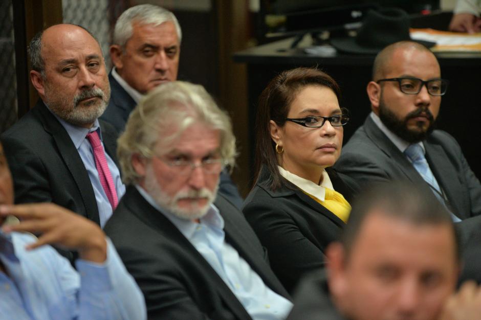 Los acusados tomaban notas mientras escuchaban el audio de Juan Carlos Monz&oacute;n. (Foto: Jes&uacute;s Alfonso/Soy502)