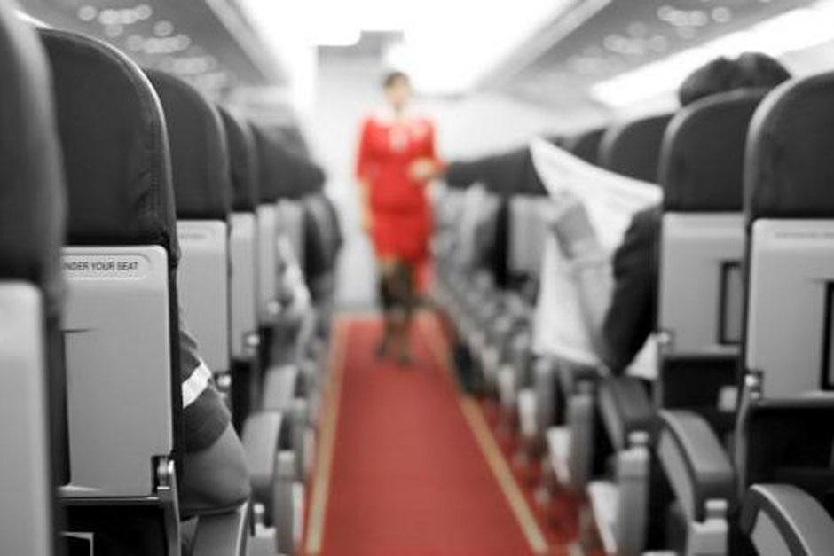 Las azafatas reciben entrenamiento para identificar a pasajeros que podr&iacute;an ser v&iacute;ctimas de trata de personas. (Foto: www.infobae.com)