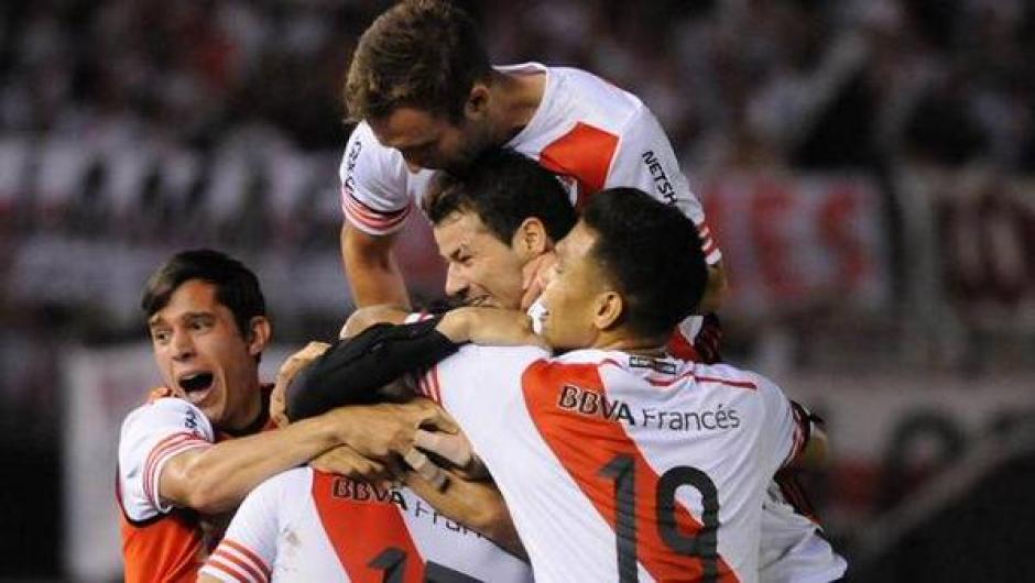 Despu&eacute;s de 17 a&ntilde;os, River vuelve a celebrar un trofeo internacional. (Foto: riverplate.com)