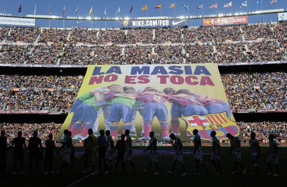 El comunicado del TAS deja en firme la sanci&oacute;n contra los catalanes, que no pueden contratar jugadores hasta enero de 2016.