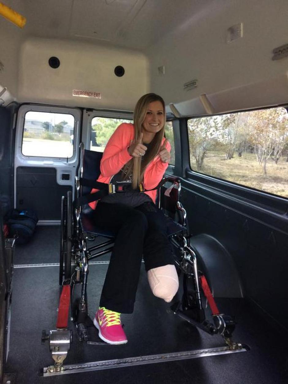 Rebekah Di Martino, sobreviviente del atentado en el marat&oacute;n de Boston 2013 debi&oacute; usar silla de ruedas, muletas y ahora una pr&oacute;tesis para volver a caminar. (Foto: NBC Nigthly News)