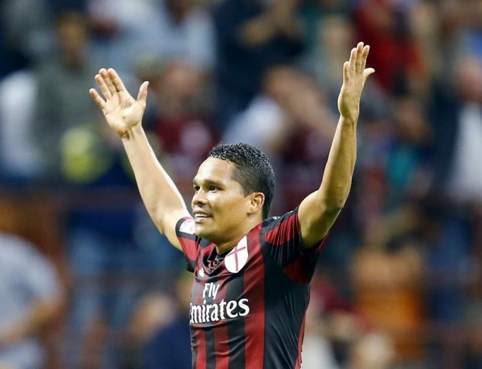 Carlos Bacca convirti&oacute; un penal que fue objeto de la pol&eacute;mica en Italia. (Foto: IBTimes)