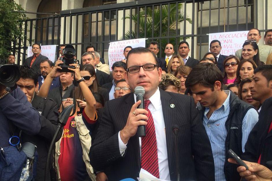 Este lunes Manuel Baldizón, pre candidato de Lider, anunció que se retirará temporalmente de dicha agruapción política para continuar promoviendo su imagen sin estar vinculado al partido (Foto: Luis Barrios/Soy502)
