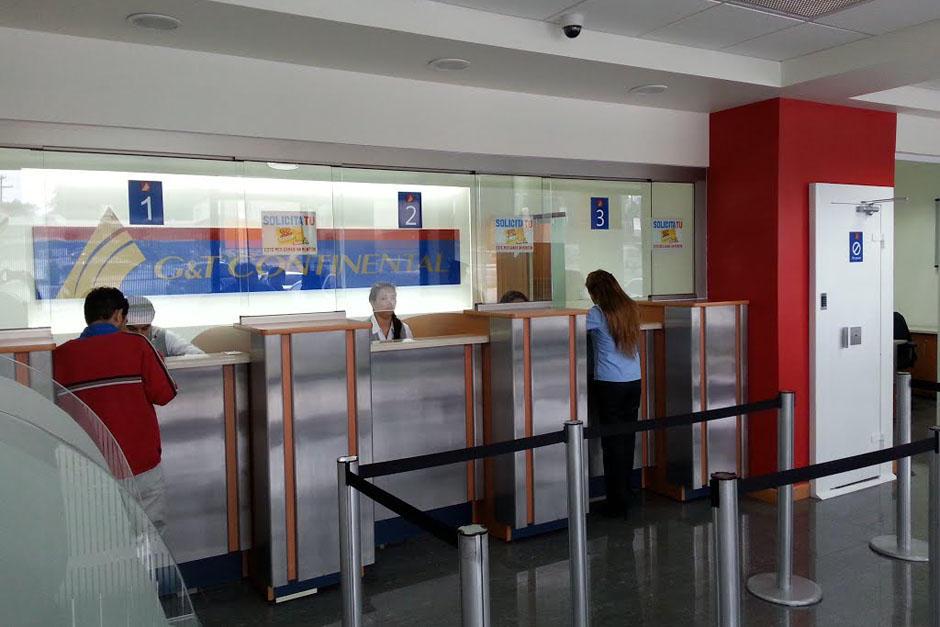 La Superintendencia de Bancos autoriz&oacute; que las agencias cierren el lunes 15 de agosto. (Foto: Archivo/Soy502) 