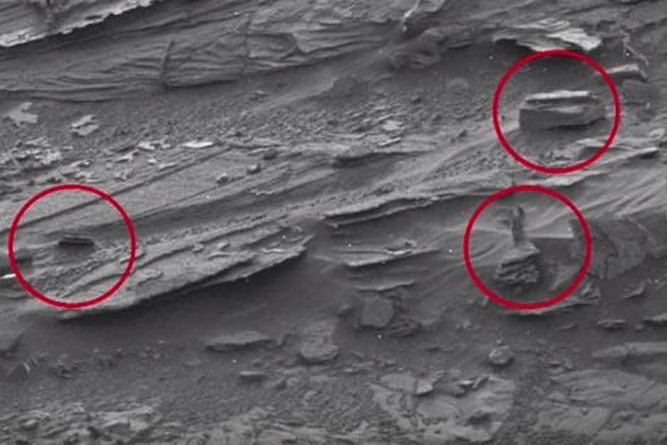 Una extra&ntilde;a silueta que se asemeja a la de una peque&ntilde;a mujer apareci&oacute; en una fotograf&iacute;a captada en Marte. (Foto: elcomercio.pe)