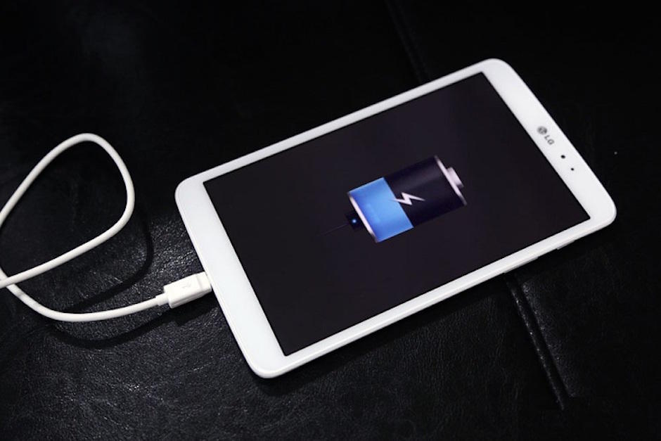Estos sencillos pasos ayudar&aacute;n a que la carga de la bater&iacute;a de tu celular se realice en menos tiempo. (Foto: chalemadame.com)