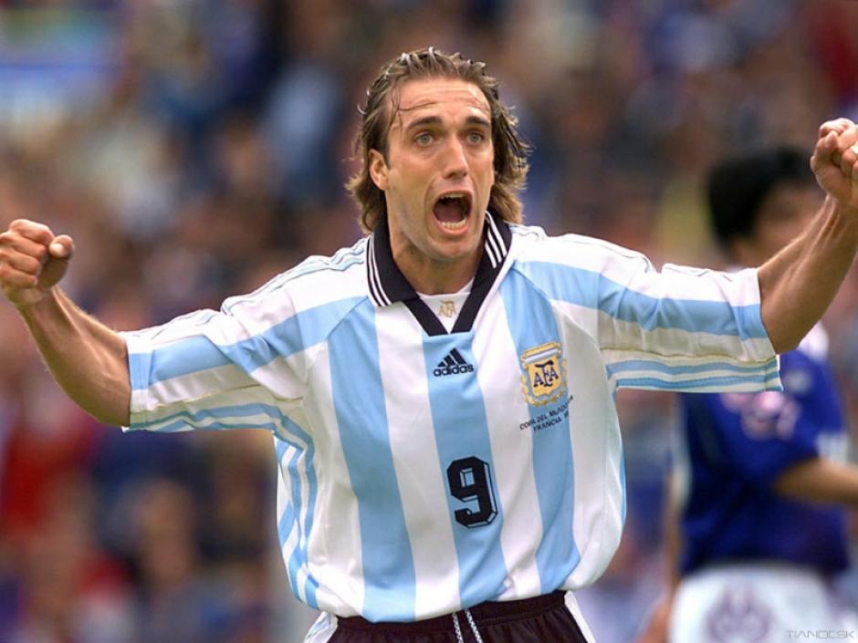 Batistuta fue uno de los "9" m&aacute;s emblem&aacute;ticos de la selecci&oacute;n argentina. (Foto: golgaucho.com)