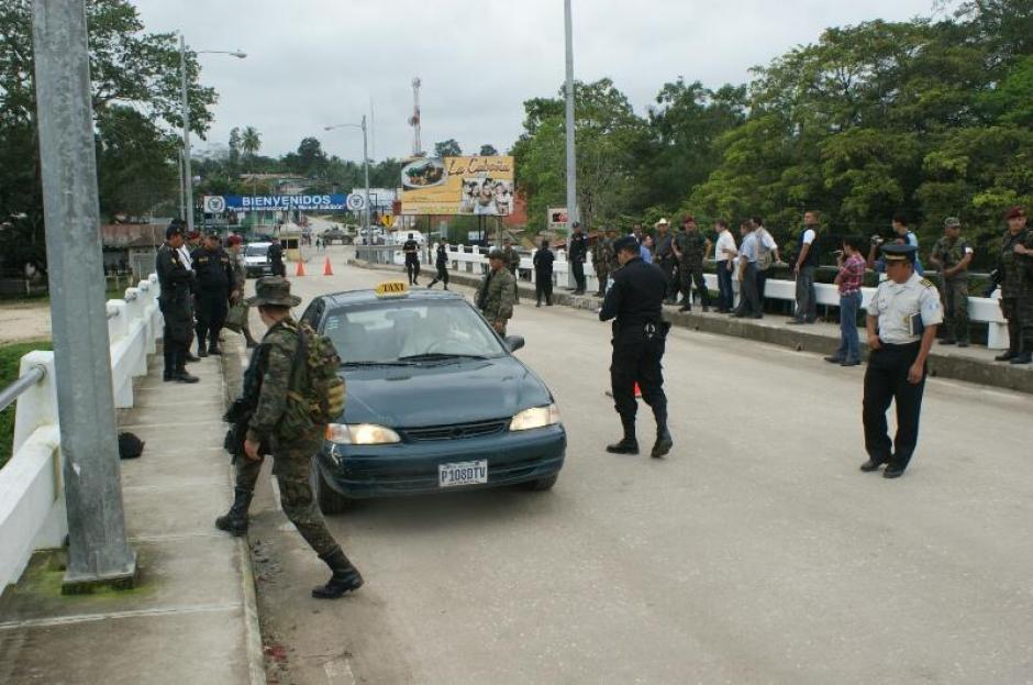 Fuerte dispositivo de seguridad en operaci&oacute;n contra el contrabando. (Foto:PNC)&nbsp;
