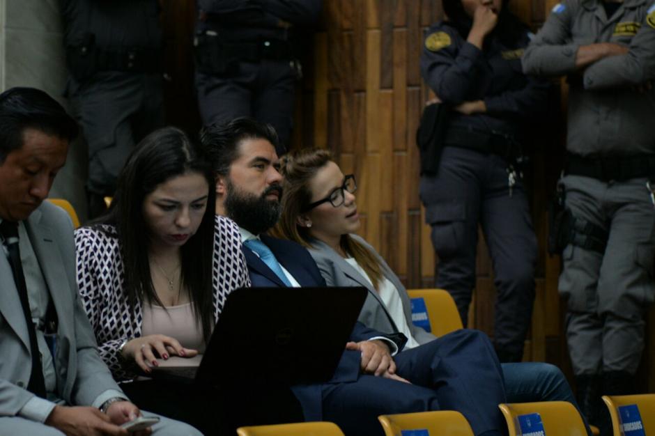 Los implicados Daniela Beltranena y Jonathan Ch&eacute;vez durante la audiencia. (Foto: Wilder L&oacute;pez/Soy502) 