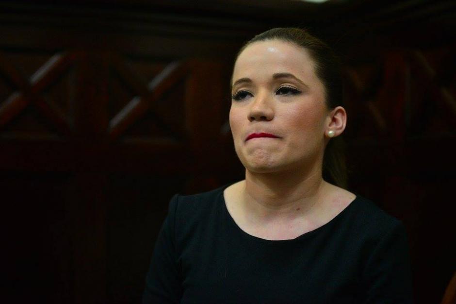 Antes de su ingreso al Hemiciclo en el Congreso, Daniela Beltranena esper&oacute; en la sala de la Junta Directiva. &nbsp;(Foto: Wilder L&oacute;pez/Soy502)&nbsp;