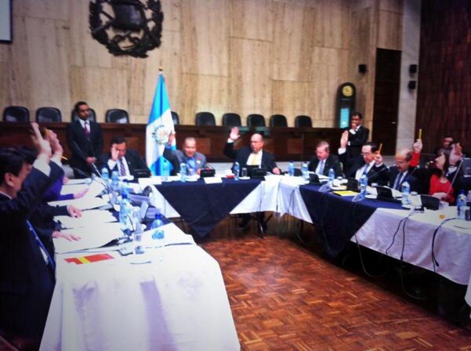 Los integrantes de la postuladora han debatido punto por punto cada uno de los requisitos para definir a los candidatos a Fiscal General. (Foto: Antonio Ord&oacute;&ntilde;ez)&nbsp;