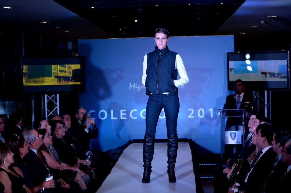 La marca Miguel Caballero dise&ntilde;a ropa blindada de uso diario. (Foto: Esteban Biba/Soy502)&nbsp;