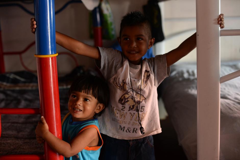 La violencia en Centroam&eacute;rica ha obligado a familias con ni&ntilde;os peque&ntilde;os a huir hacia el Norte. (Foto: Esteban Biba/Soy502)&nbsp;