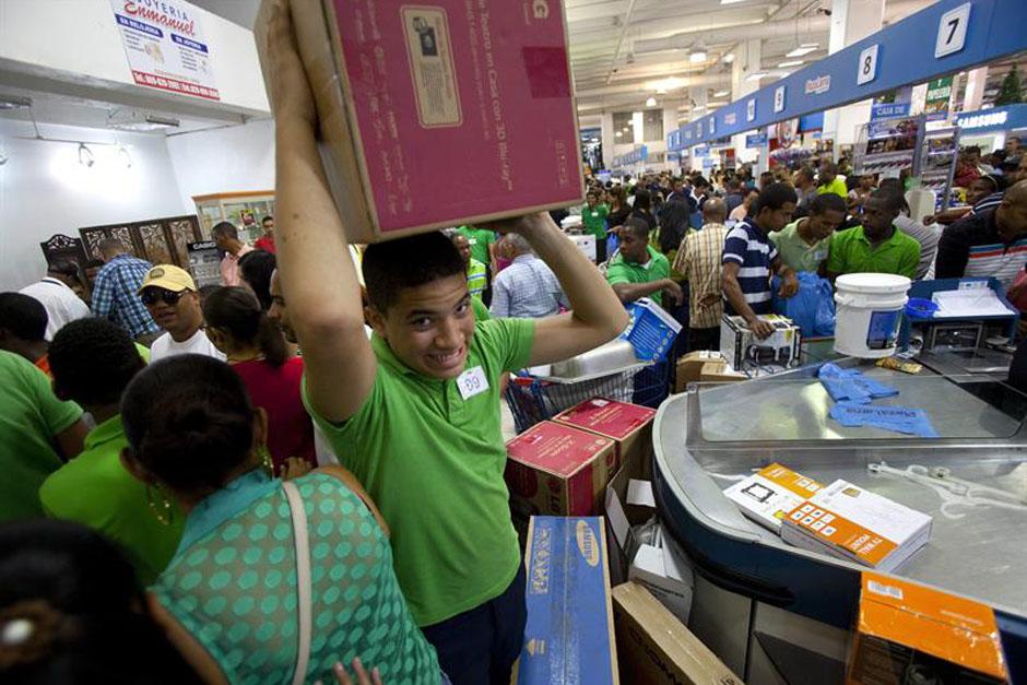 Las ventas del BlackFriday no fueron lo esperado, debido a una reducci&oacute;n en las ventas, seg&uacute;n el sondeo realizado por una firma de an&aacute;lisis comercial, destacando que las ventas del d&iacute;a de Acci&oacute;n de Gracias tuvieron un repunte. (Foto: EFE)
