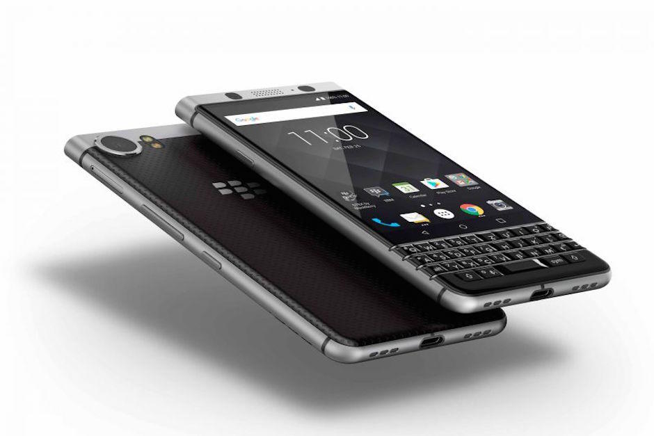 El nuevo dispositivo de Blackberry contar&aacute; con un teclado h&iacute;brido. (Foto: socialgeek.co)