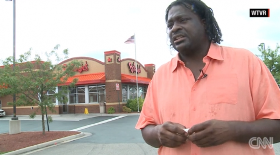 El hombre que encontr&oacute; el dinero en el interior de una caja de pollo frito devolvi&oacute; el dinero al restaurante, pero recibi&oacute; amenazas por su buena acci&oacute;n.&nbsp;