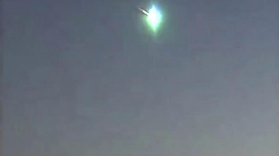 Misteriosas bolas de metal surcan el cielo de Vietnam y cayeron destruyendo viviendas. (Foto: dailymotion)&nbsp;