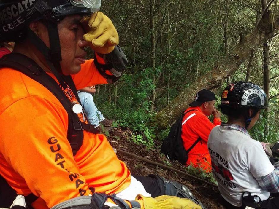 Este viernes por la ma&ntilde;ana, se hab&iacute;a reanudado la b&uacute;squeda de las personas desaparecidas en el volc&aacute;n Tolim&aacute;n. (Foto: @BVoluntariosGT)
