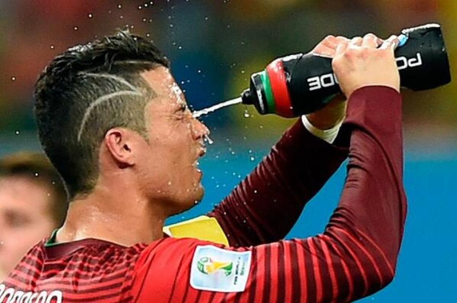 El corte de pelo de Cristiano Ronaldo sigue siendo noticia en el Mundial. (Foto: AFP)