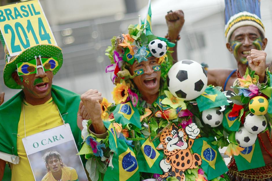 Encuesta revela que los hinchas brasile&ntilde;os son los m&aacute;s apasionados por su selecci&oacute;n. (Foto: AFP)