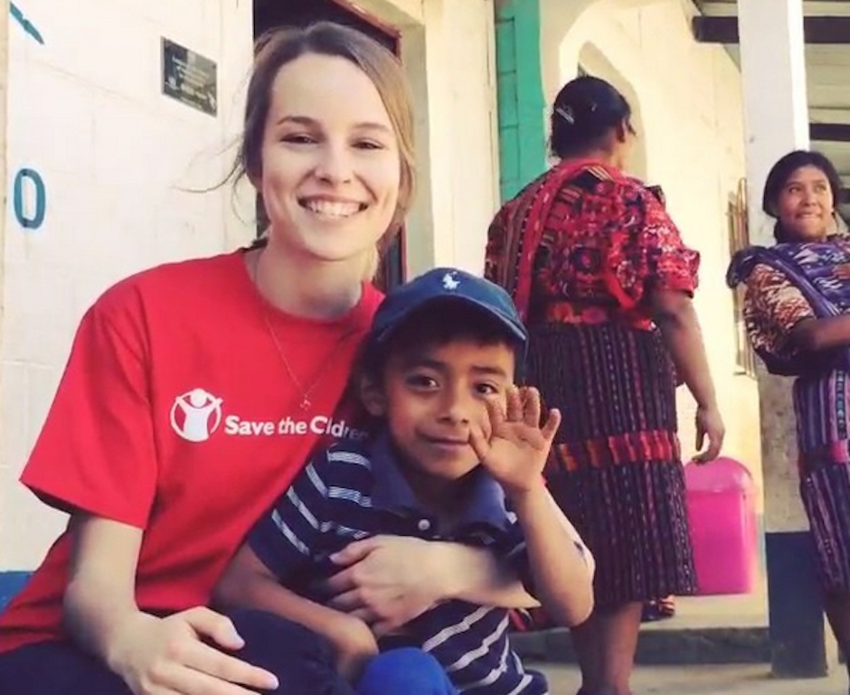 Bridgit Mendler, quien encarna a Teddy Duncan en la serie "Buena Suerte Charlie" de Disney, visit&oacute; el pa&iacute;s como representante de "Save The Children" para anunciar una actividad sorpresa el 8 de abril. (Foto: Instragram/Bridgit Mendler)&nbsp;