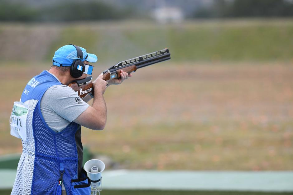 Enrique Brol estuvo a dos platos de acceder al repechaje para ingresar a la final y pelea por las medallas en el doble foso. (Foto: Aldo Mart&iacute;nez/Enviado de Nuestro Diario)