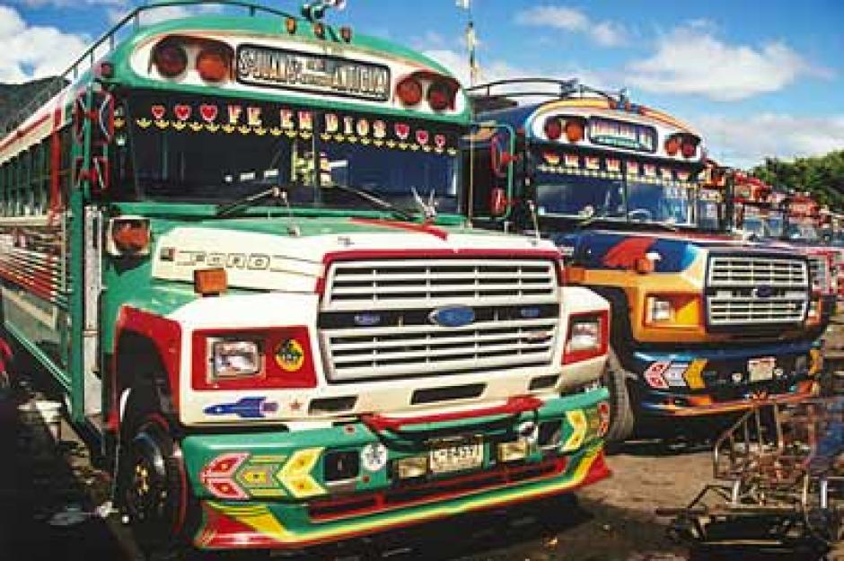 Los pilotos de las unidades de transporte que se dirigen a la Antigua exigen a las autoridades tomar cartas en el asunto porque las extorsiones no los dejan trabajar&nbsp;
