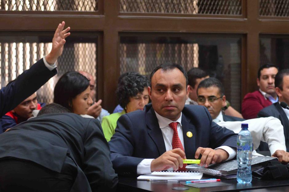 La Fiscalía mostró los números y teléfonos que utilizaba Byron Lima desde la cárcel. (Foto: Jesús Alfonso/Soy502).