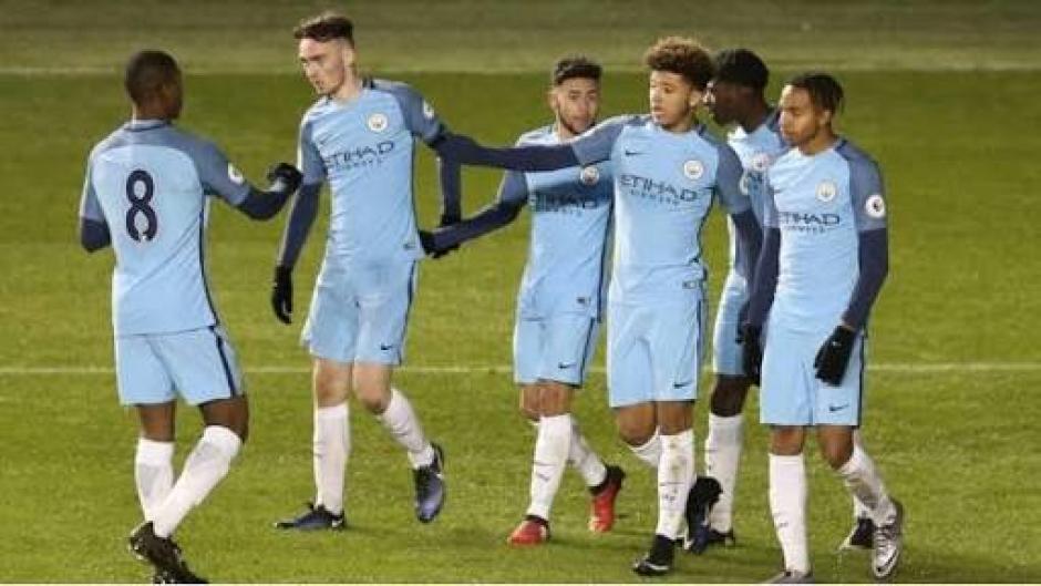 El Manchester City compra a la nueva "perla" de f&uacute;tbol ingl&eacute;s. (Foto: Twitter)