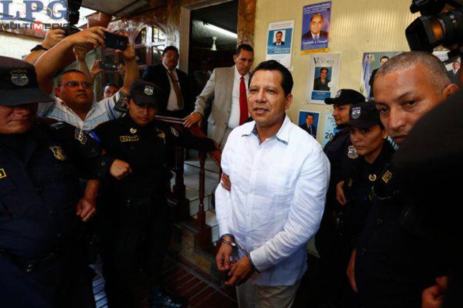 El pastor evang&eacute;lico, Carlos Rivas, goza de libertad condicional, mientras se resuelve su litigio por supuesta agresi&oacute;n a su amante en un motel. (Foto: La Prensa Gr&aacute;fica)