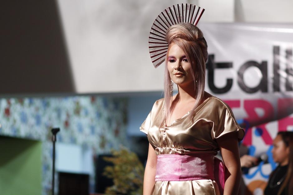 Las tendencias mundiales en color. corte y peinado se expusieron en el "trend Vision 2014". (Foto: Pablo Segura)&nbsp;