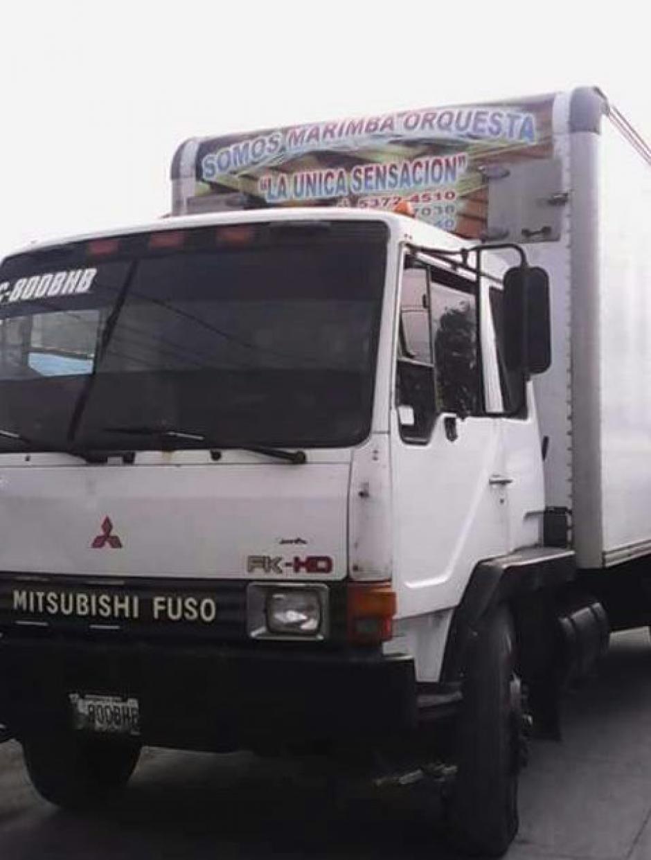 Las autoridades buscan localizar un camión de la marimba orquesta "La Única Sensación" que fue robado en Retalhuleu. (Foto: Internet)