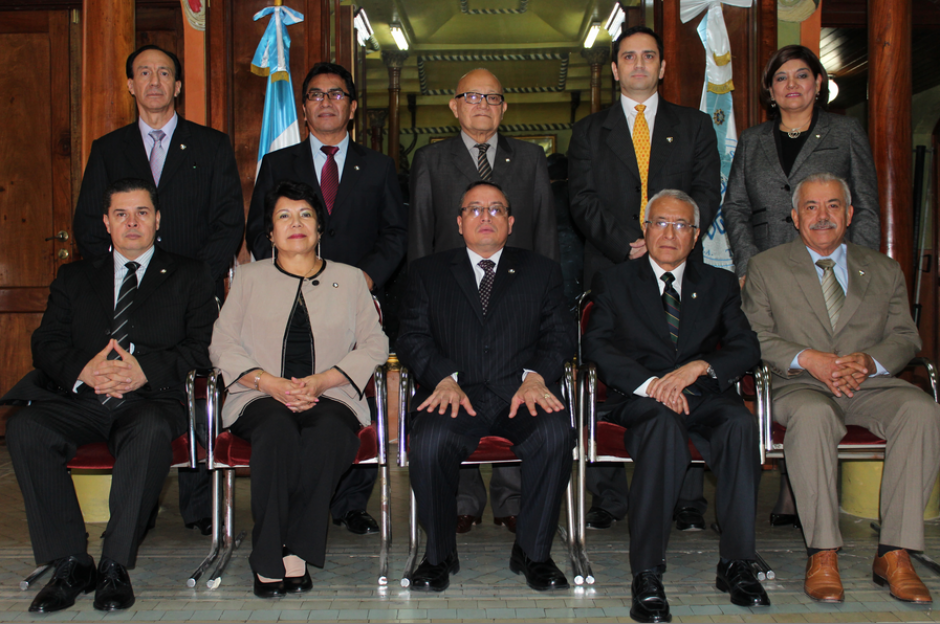 Lider pretende que el Congreso pida la renuncia de Magistrados del TSE