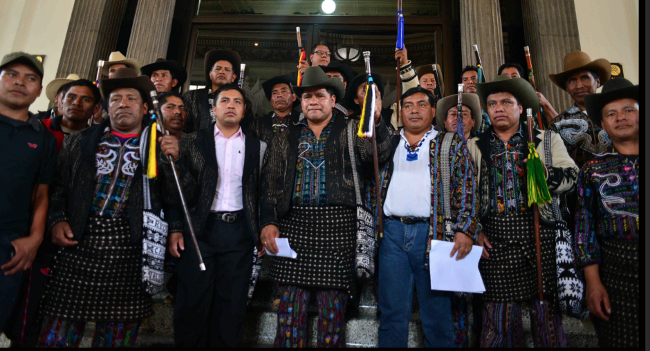 Representantes de los 48 Cantones de Totonicap&aacute;n han anunciado bloqueos en Cuatro Caminos para sumarse a las protestas citadinas motivadas por la corrupci&oacute;n. (Foto: Wilder L&oacute;pez/Soy502).