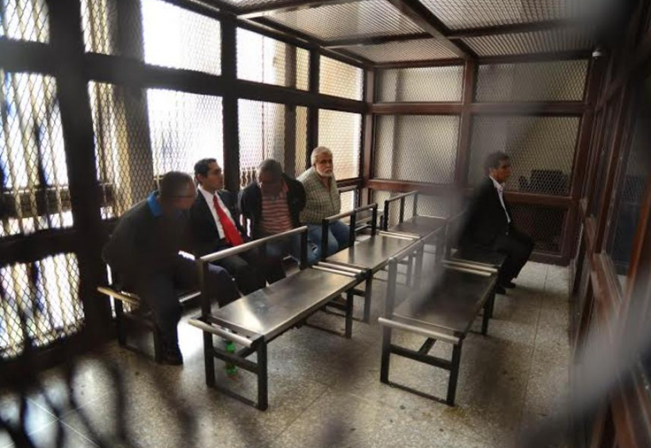 Jos&eacute; Morales, mejor conocido como "Chepito" en el &aacute;mbito de Tribunales, espera en la celda de Torre de Tribunales con otros capturados del caso "La L&iacute;nea". (Foto: Wilder L&oacute;pez/Soy502).