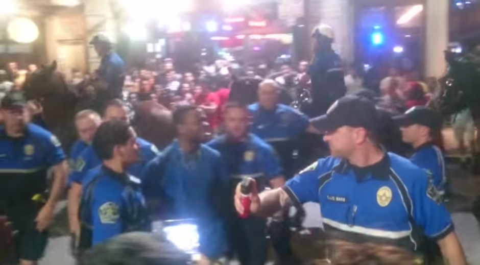 El departamento policial ya ha abierto una investigaci&oacute;n para esclarecer los hechos. (Foto: YouTube)