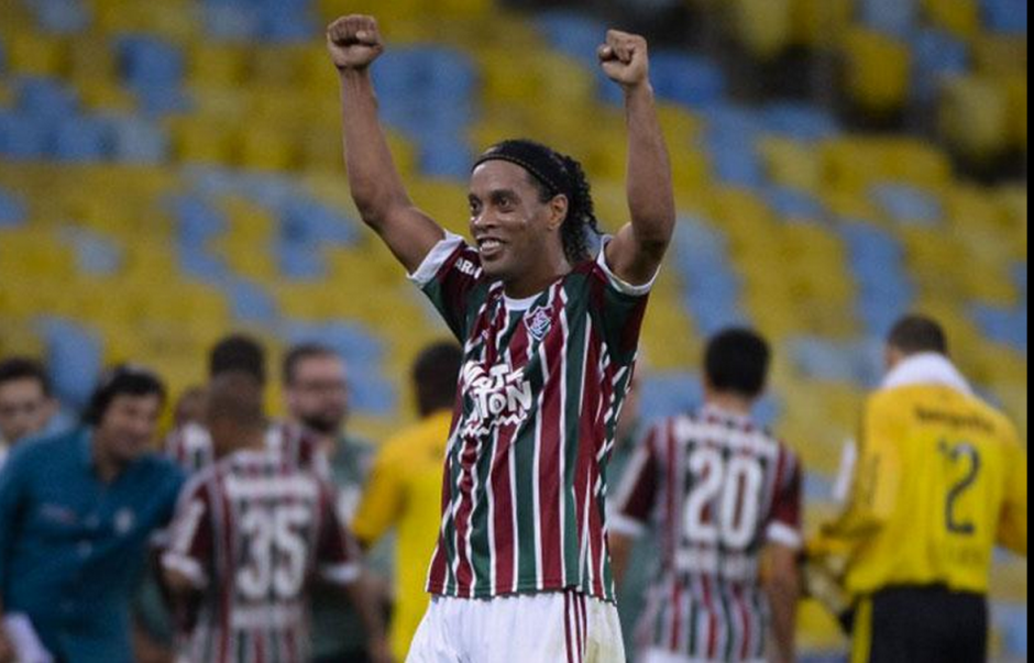 Dinho debut&oacute; con su nuevo equipo; antes jug&oacute; en el Quer&eacute;tano de M&eacute;xico. (Foto: Twitter)