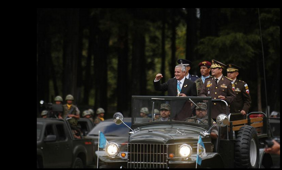 Otto P&eacute;rez Molina est&aacute; nuevamente en el umbral de un mandato presidencial que termina prematuramente: es suyo propio. (Foto: Plaza P&uacute;blica).